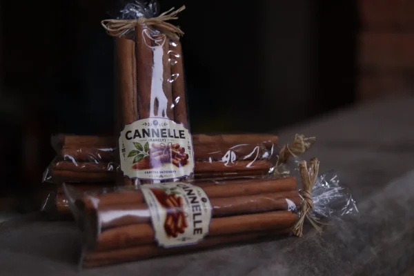 Cannelle en cigarette (Mananjary)
